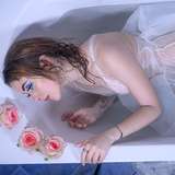 alucarynmoon from onlyfans