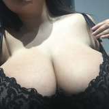 hugekcups from onlyfans